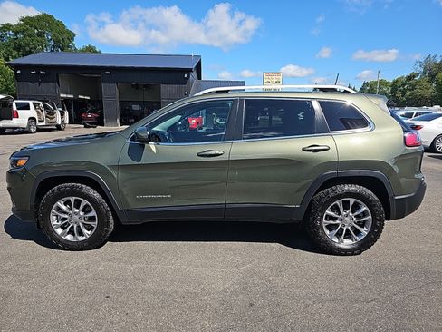 Used 2021 Jeep Cherokee Latitude Plus w/ Mopar Interior Package AWD/4WD image 6