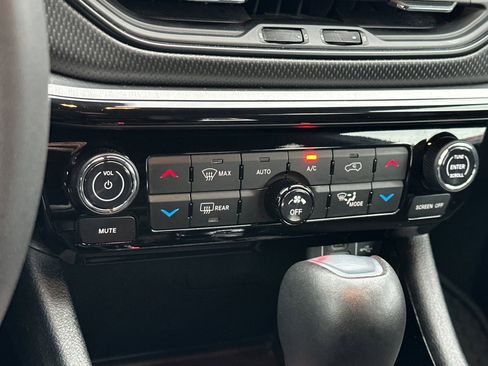 Used 2024 Jeep Compass Trailhawk image 22