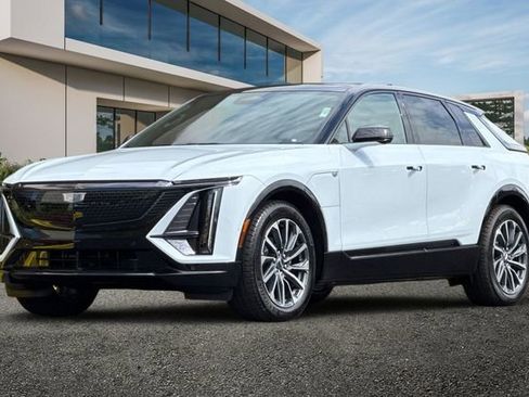 New 2026 Cadillac Lyriq Premium Sport image 8