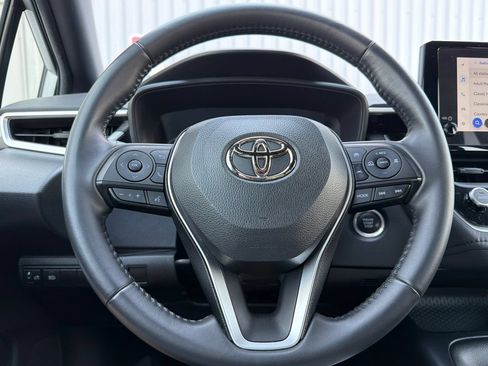 Used 2023 Toyota Corolla SE w/ Carpet Mat Package (TMS) FWD image 21
