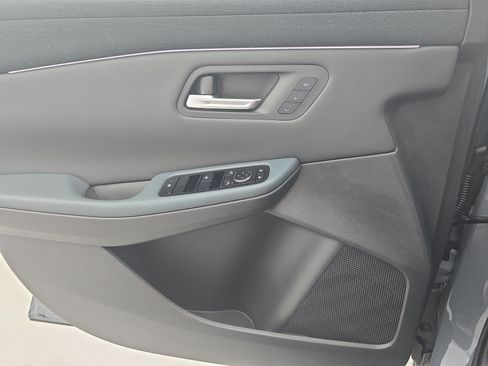 New 2026 Nissan Leaf Platinum+ FWD image 31