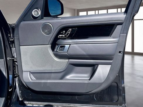 Used 2021 Land Rover Range Rover P525 Westminster Edition image 19