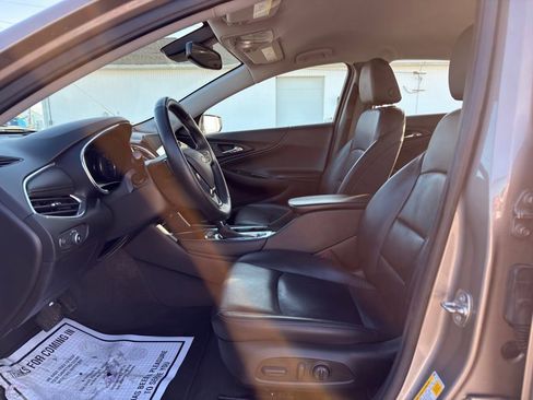 Used 2024 Chevrolet Malibu LT FWD image 2