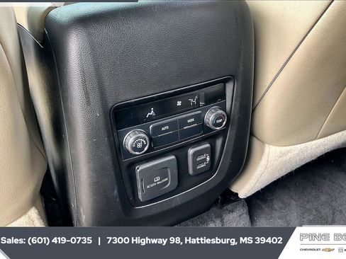 Used 2020 Buick Enclave Essence w/ Sport Touring Edition FWD image 25
