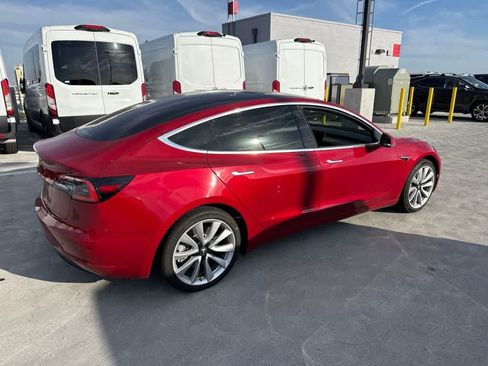 Used 2018 Tesla Model 3 RWD image 5