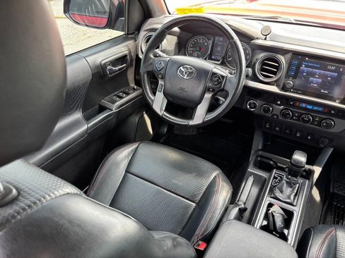 Used 2017 Toyota Tacoma TRD Pro AWD/4WD image 14