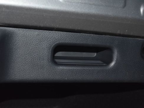 Certified 2020 Mercedes-Benz CLA 250 4MATIC image 33