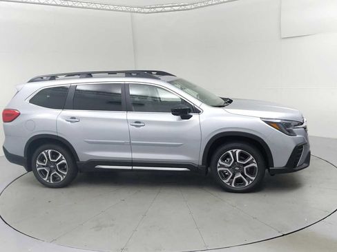 New 2025 Subaru Ascent Limited image 12