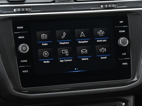 Used 2024 Volkswagen Tiguan S image 21