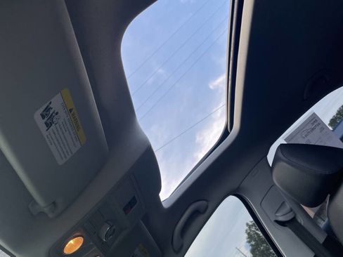 Used 2017 Volkswagen Jetta SE image 29