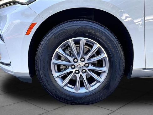 Used 2023 Buick Enclave Essence FWD image 11