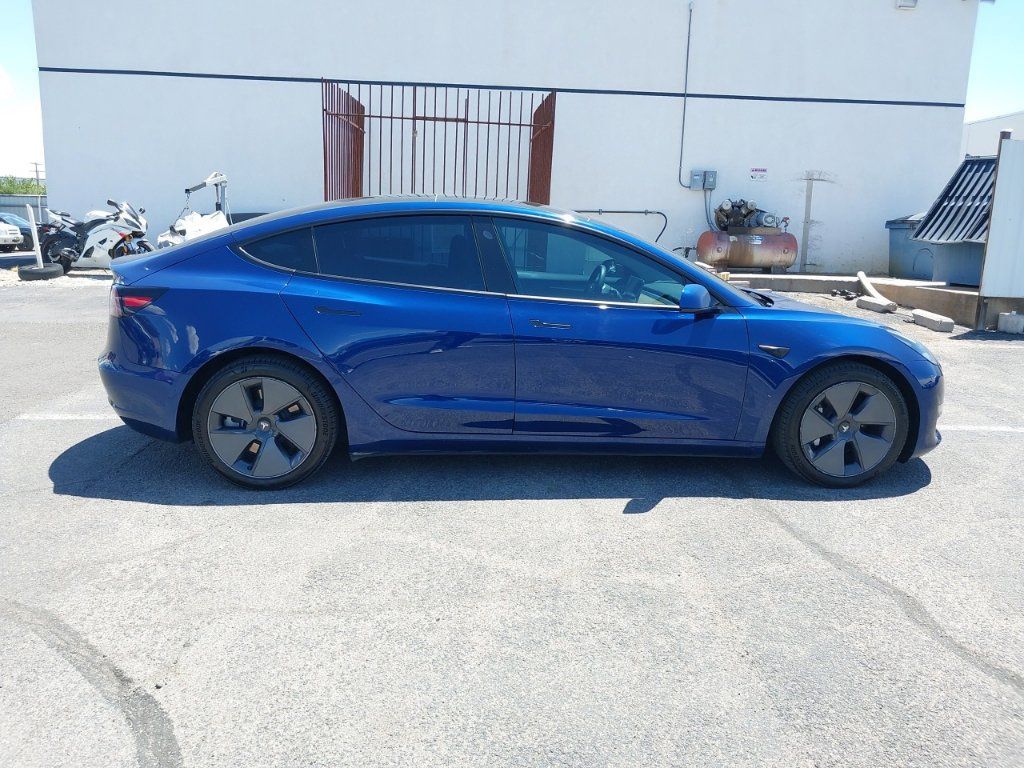 Used 2022 Tesla Model 3 Long Range AWD/4WD image 4