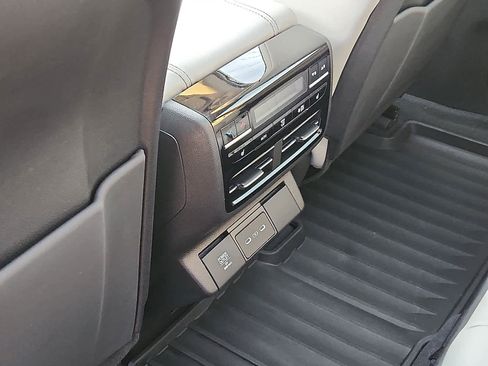 Certified 2025 Acura MDX SH-AWD w/ Advance Package image 12