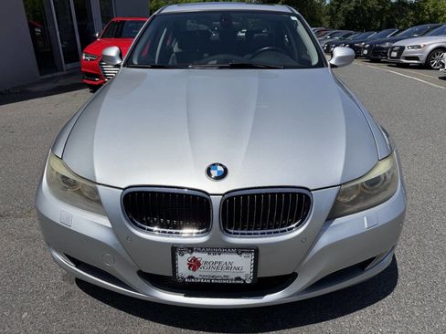 Used 2011 BMW 328i xDrive Sedan AWD/4WD image 2