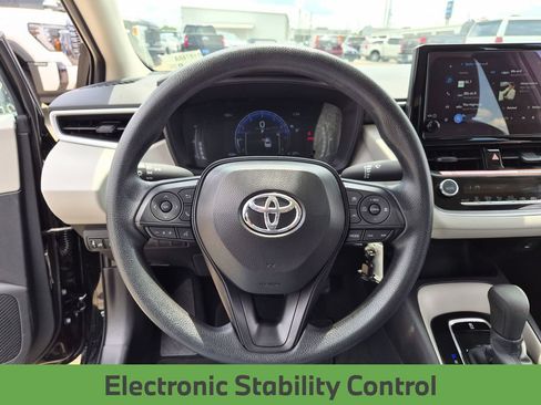 Used 2026 Toyota Corolla LE FWD image 32