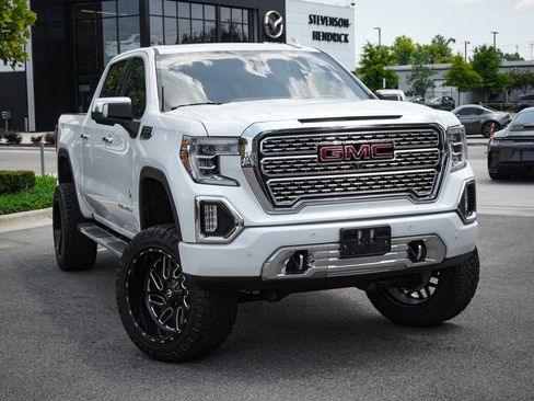 Used 2020 GMC Sierra 1500 Denali w/ Technology Package AWD/4WD image 2