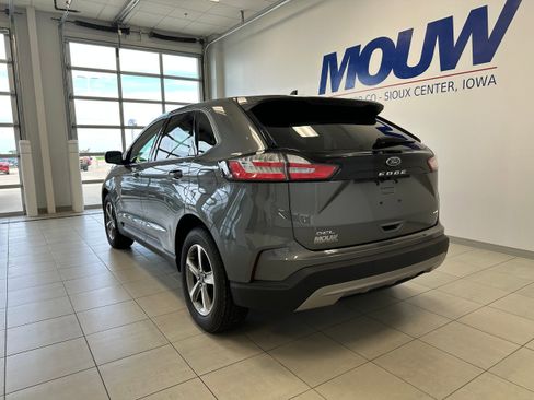 Used 2024 Ford Edge SEL w/ Convenience Package AWD/4WD image 6