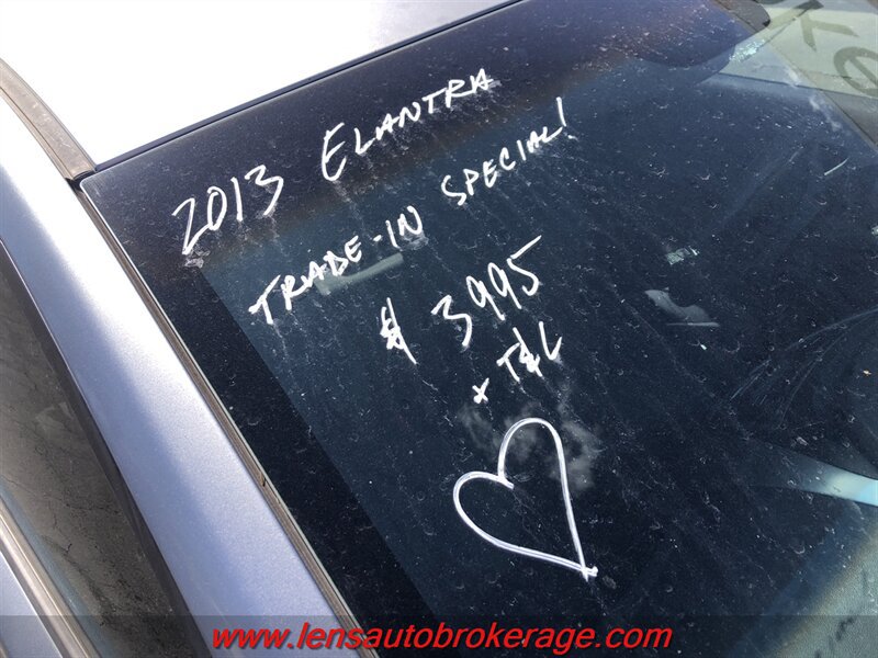 Used 2013 Hyundai Elantra GLS FWD image 2