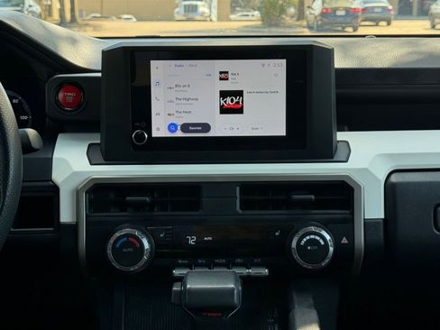 Used 2024 Toyota Tacoma TRD Off-Road image 18