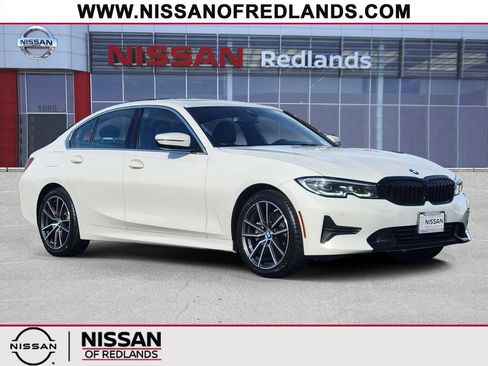 Used 2021 BMW 330i Sedan w/ Premium Package RWD image 1