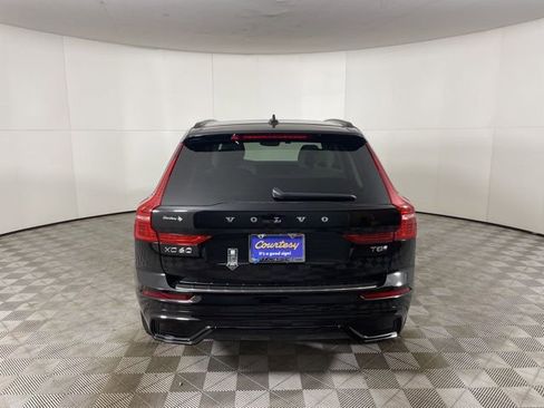 Used 2025 Volvo XC60 T8 Plus w/ Protection Package Premier AWD/4WD image 10