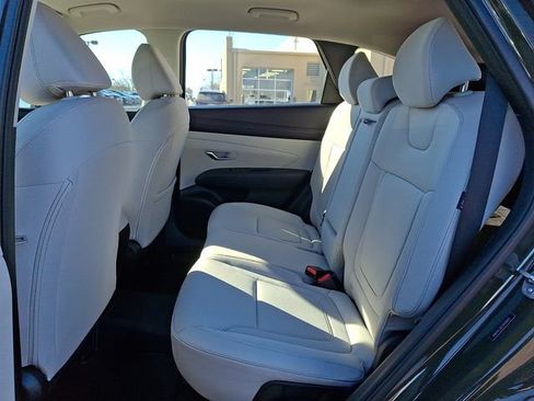 Used 2025 Hyundai Tucson SE AWD/4WD image 10