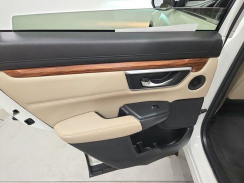 Used 2017 Honda CR-V Touring image 30