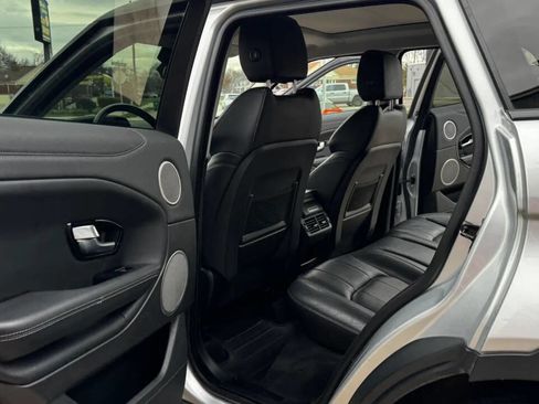 Used 2018 Land Rover Range Rover Evoque image 19