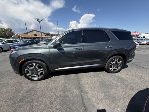 Used 2023 Hyundai Palisade Limited AWD/4WD image 4