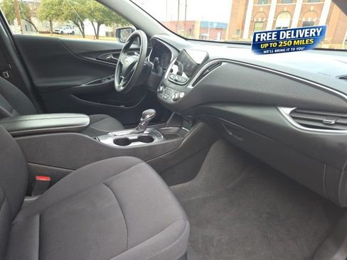 Used 2024 Chevrolet Malibu LT FWD image 12