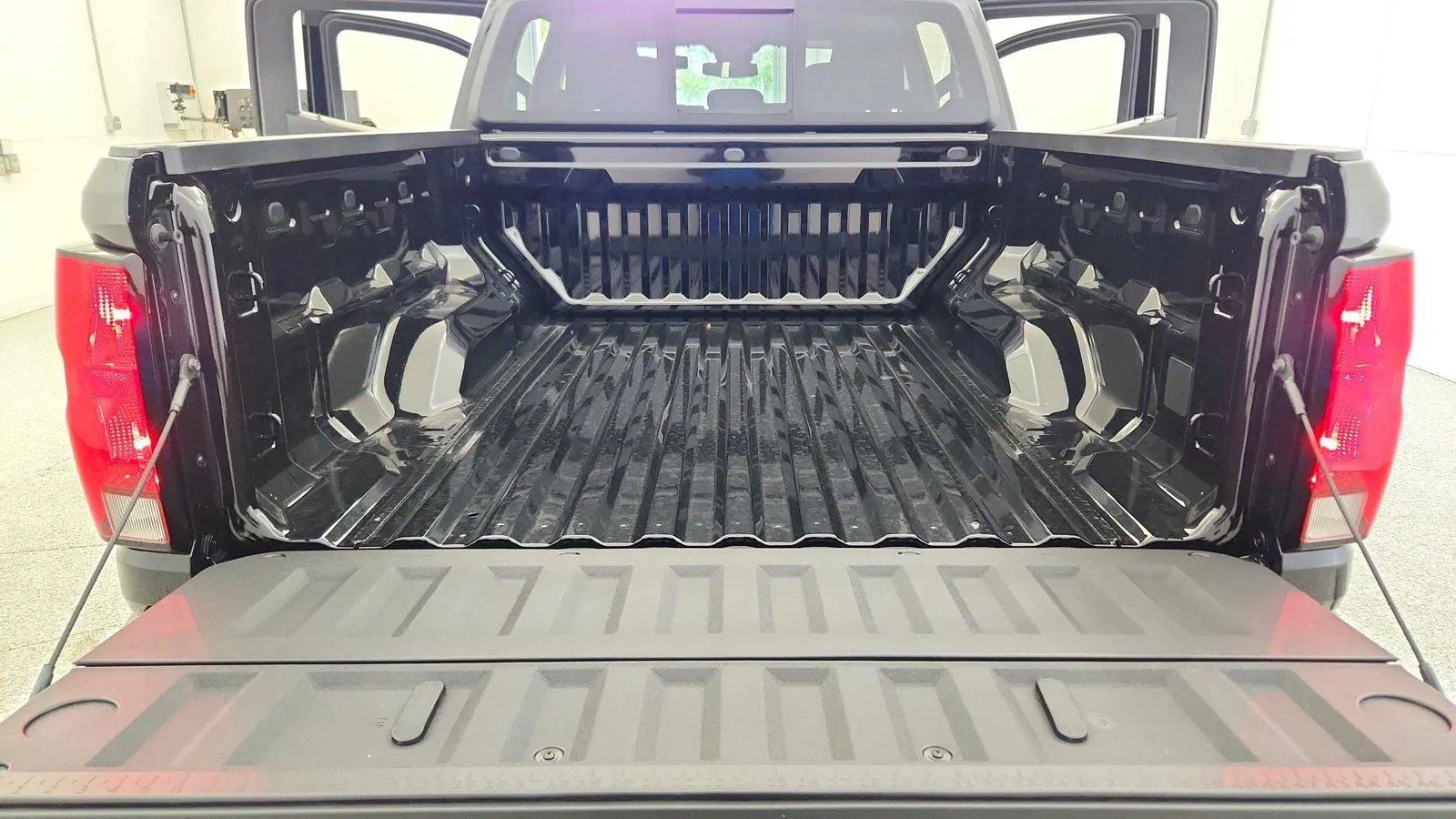 New 2026 Chevrolet Colorado Trail Boss AWD/4WD image 37