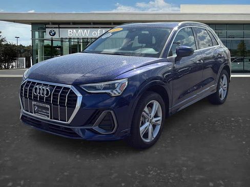 Used 2023 Audi Q3 2.0T Premium Plus w/ Premium Plus Package AWD/4WD image 3