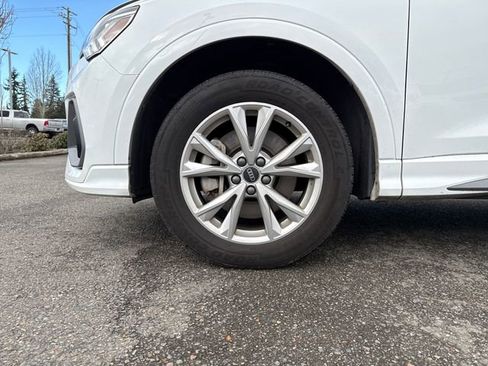 Used 2024 Audi Q3 2.0T Premium image 29