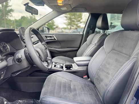 Used 2023 Mitsubishi Outlander SE AWD/4WD image 16