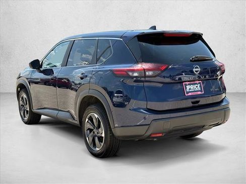 Used 2024 Nissan Rogue SV AWD/4WD image 7