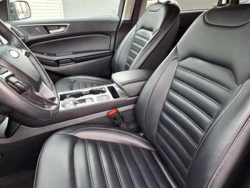 Used 2024 Ford Edge SEL image 3