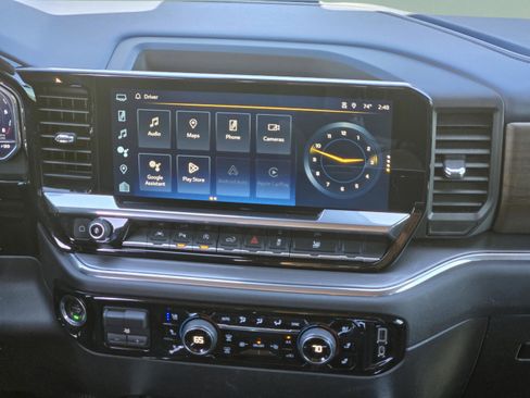 Used 2023 Chevrolet Silverado 1500 High Country w/ Technology Package image 24