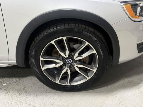 Used 2018 Volvo V60 T5 Cross Country AWD/4WD image 38