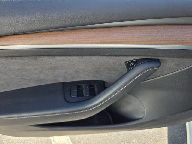 Used 2023 Tesla Model 3 Standard Range RWD image 17