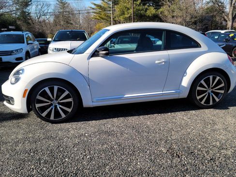 Used 2012 Volkswagen Beetle Turbo image 2