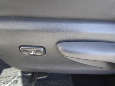 Used 2012 Toyota Prius V Five FWD image 17
