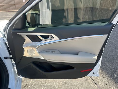 Used 2019 Genesis G70 2.0T Sport image 27