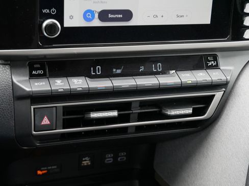 Certified 2025 Toyota Camry LE AWD/4WD image 23