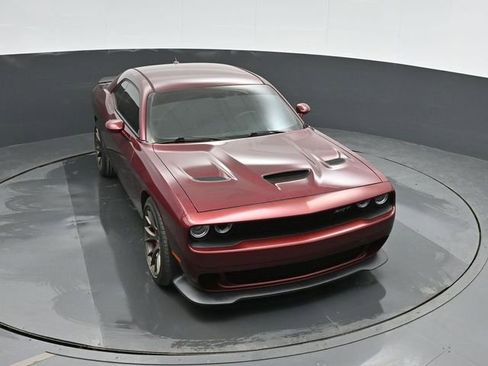 Used 2017 Dodge Challenger SRT Hellcat image 39