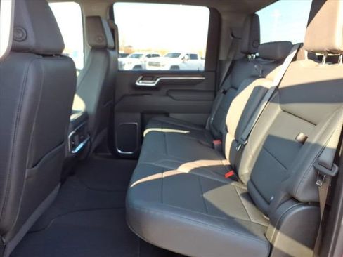 New 2026 GMC Sierra 2500 SLT w/ SLT Convenience Package image 18