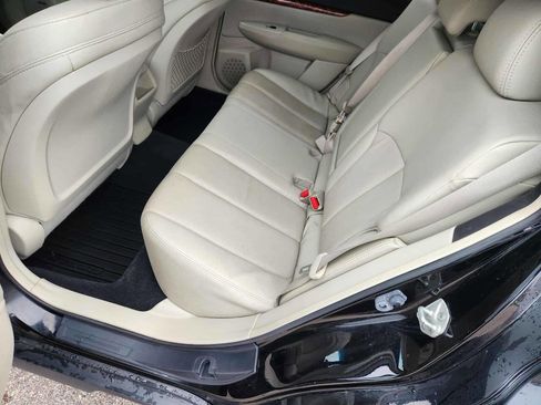 Used 2011 Subaru Outback 2.5i Limited image 13