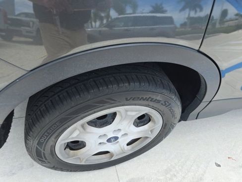 Used 2017 Ford Escape S image 6