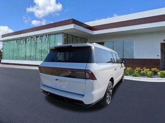 New 2026 Lincoln Navigator L Reserve video 4