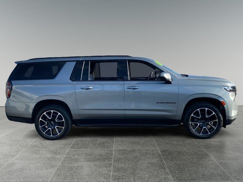 Used 2024 Chevrolet Suburban RST RWD image 6