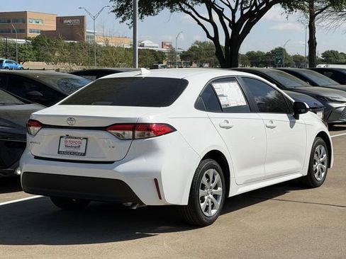 New 2026 Toyota Corolla LE image 4